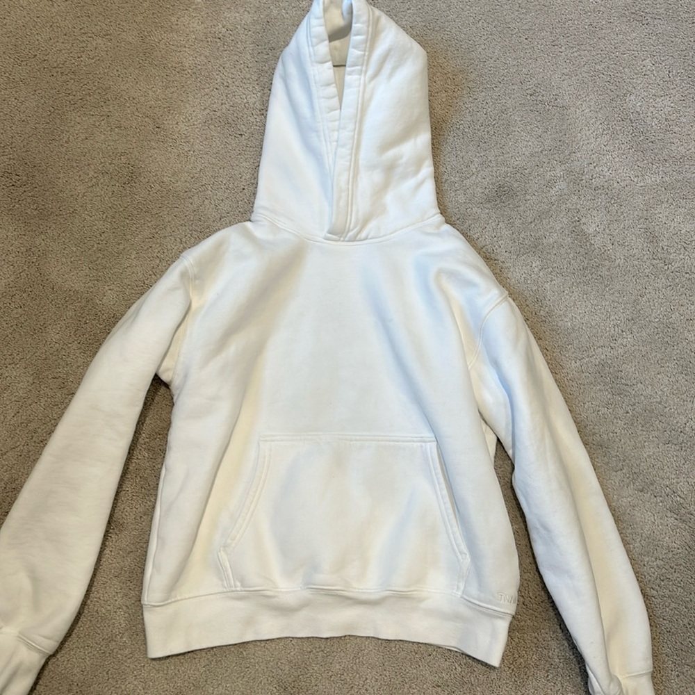 White Aritizia Hoodie Size Medium